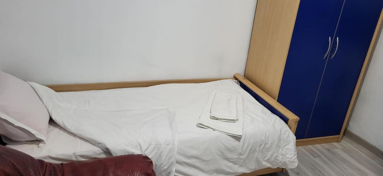 Apartament Regim Hotelier Bacău Екстериор снимка